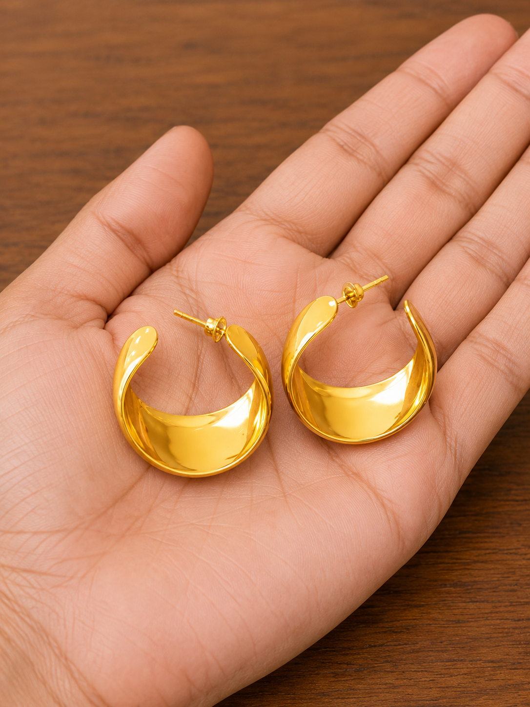 Gold Hoop Earrings for Women, Chunky Gold Huggie Hoops, Minimalist Statement Earrings, Trendy Everyday Jewelry, Gift for Her