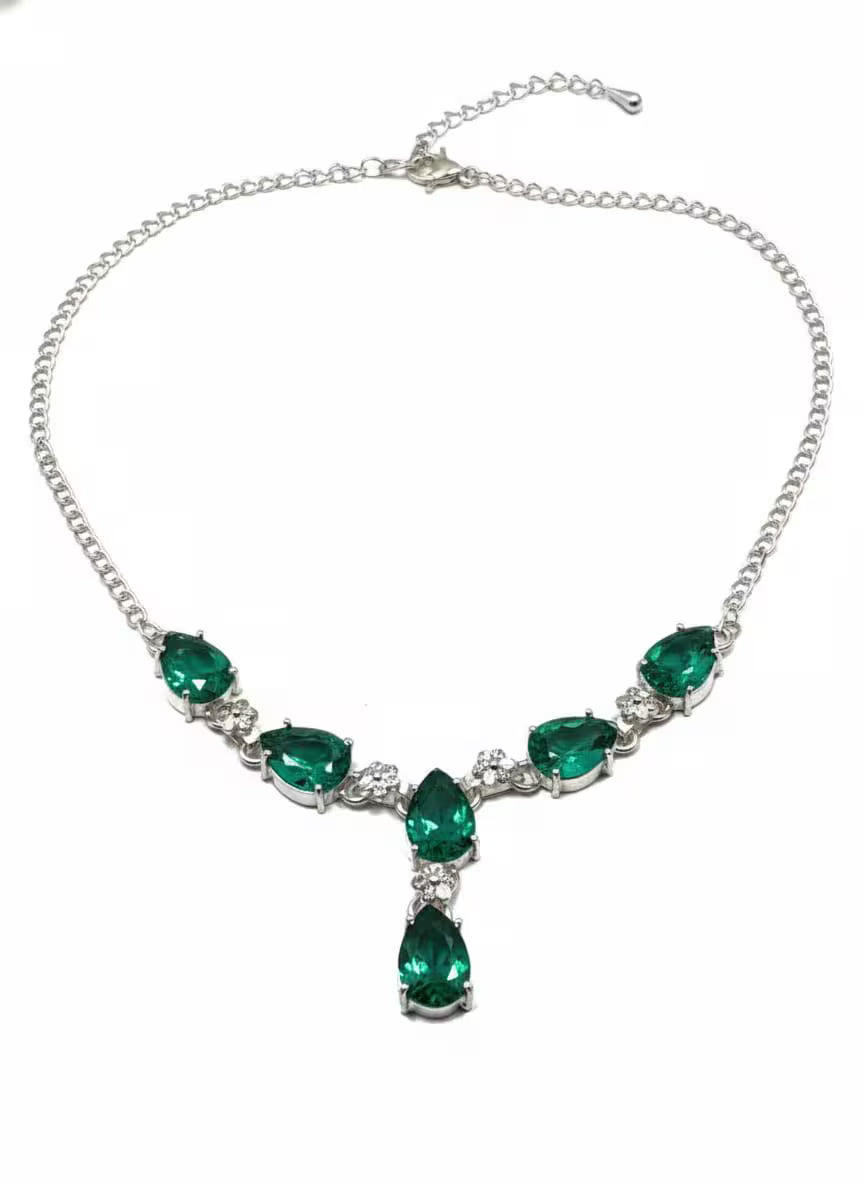 Premium Handcrafted 925 Sterling Silver Necklace with Emerald Green Pear-Cut Stones